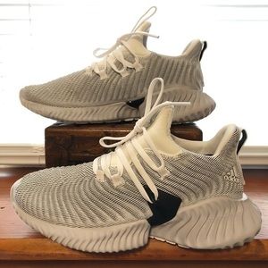 Adidas Alphabounce Instinct running woman’s size 5